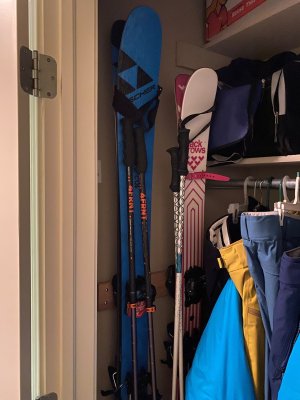 ski closet.jpg