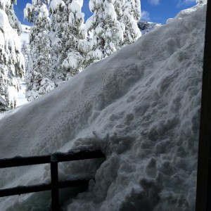 Balcony_snow